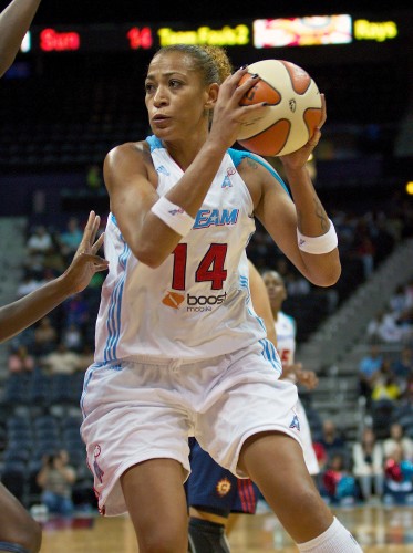 WNBA_2012_Erika DE SOUZA (Atlanta)_Andrew SNOOK