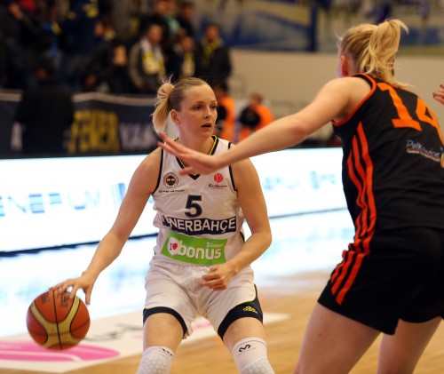Euroligue_2013-2014_Agnieszka BIBRZYCKA (Fenerbahçe) vs. Polkowice_FIBA Europe_Ahmet HOPYAR