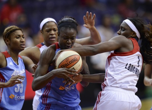 WNBA_2013_Aneika HENRY (Atlanta) vs. Washington_Toni L. SANDYS_The Washington Post