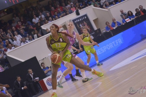 LFB_2015-2016_Porsha ROBERTS (Hainaut Basket) 1 vs. Angers_Laury MAHE