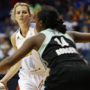 WNBA : Allie QUIGLEY reste à Chicago, Quanitra HOLLINGSWORTH part à Seattle