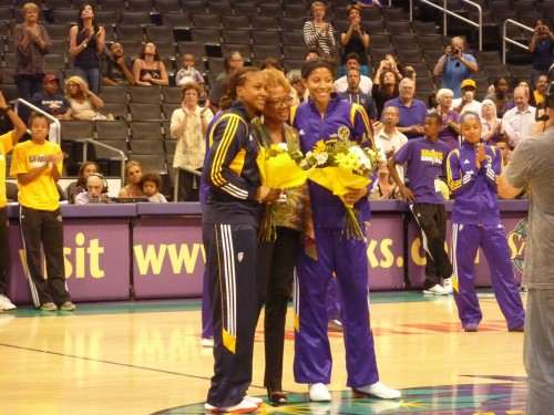 Tamika CATCHINGS & Candace PARKER_hoopism.blogspot.fr
