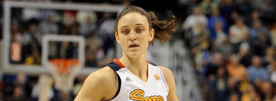 Australie : Kelly FARIS remplace Natalie NOVOSEL à Adelaïde