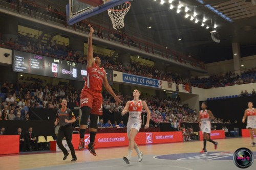 LFB_2014-2015_Courtney HURT (Mondeville) vs. Lyon_Laury MAHE