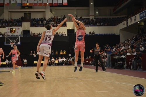 LFB_2014-2015_Maggie LUCAS 4 (Arras) vs. Angers_Laury MAHE