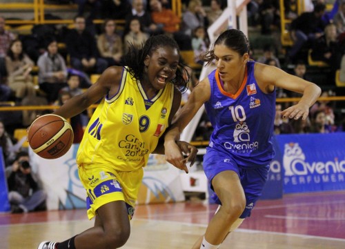 Espagne_2013-2014_Iris JUNIO MBULITO (Gran Canaria) vs. Salamanque_thewangconnection.com