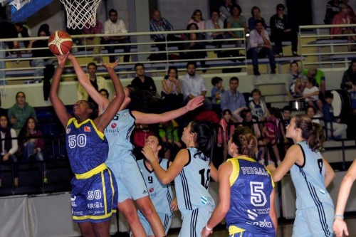 Espagne_2014-2015_Denesha STALLWORTH (U. Ferrol)_atlantico.net