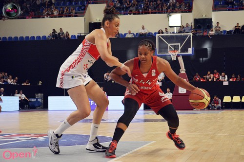 LFB_2014-2015_Courtney HURT (Mondeville) vs. Lyon 3_Laury MAHE