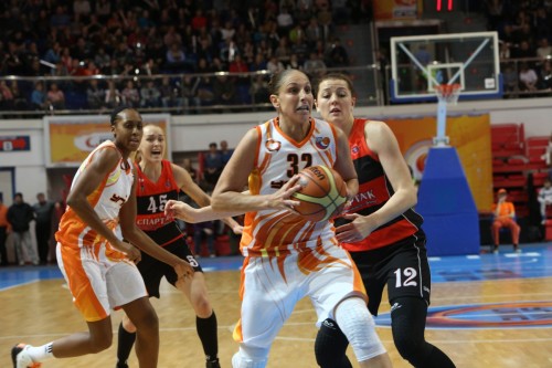 Russie_2014-2015_Diana TAURASI (Ekaterinbourg) vs. S. Moscou R._basket.ugmk.com