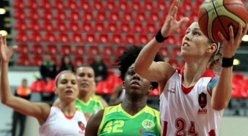 Turquie_2014-2015_Gabriela MARGINEAN (Abdullah Gül Univ.) vs. Istanbul Univ._jwsbasketball.org