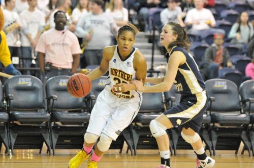 Amy PATTON (Northern Arizona)_aulnoye-basket.com