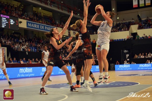 LFB_2014-2015_Jenna O'HEA (Montpellier) vs. Bourges_Laury MAHE