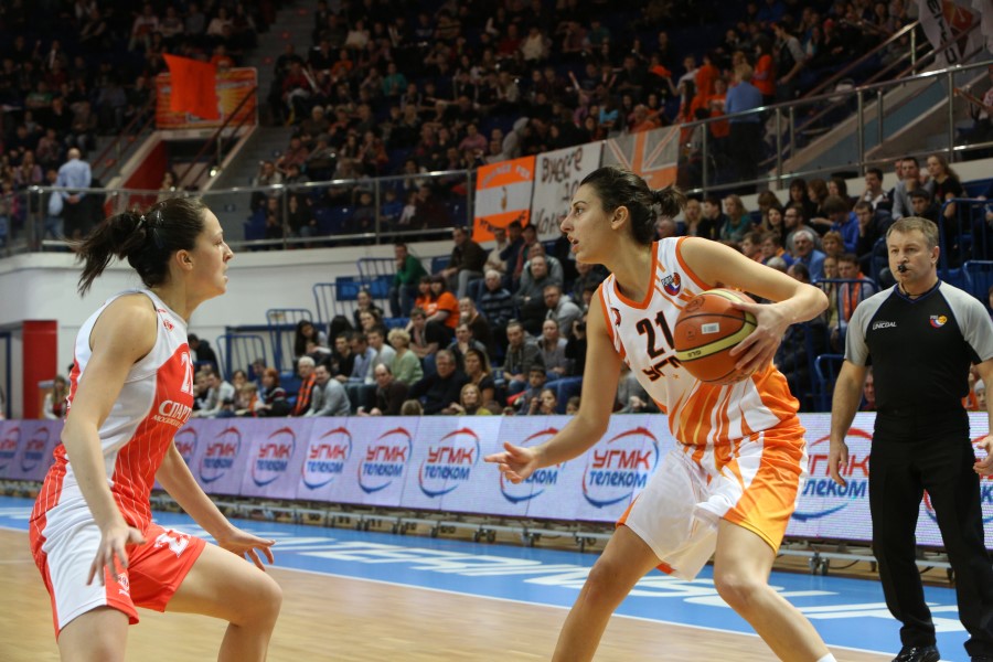 Russie : Alba TORRENS prolonge à Ekaterinbourg jusqu’en 2020