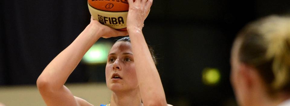 Australie : Elyse PENALUNA signe à Melbourne