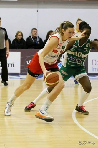 Ligue 2_2013-2014_Elodie BERTAL (Perpignan) vs. Pau_Jean-Joël REMY