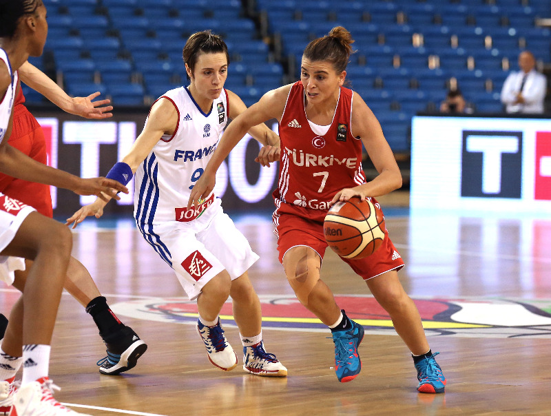 Birsel VARDARLI-DEMIRMEN (Turquie) prend sa retraite internationale