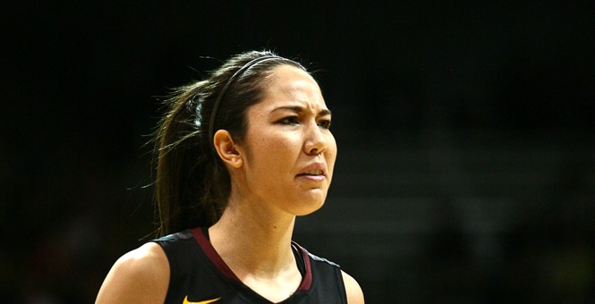 Australie : Joy BURKE signe à Bendigo