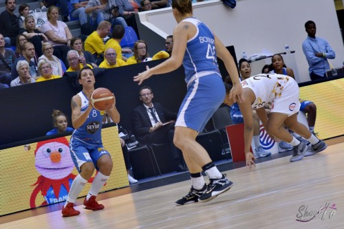 LFB_2015-2016_Anaïs LE GLUHER-CANO (Basket Landes) 1 vs. Charleville-Mézières_Laury MAHE