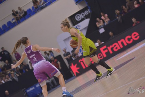 LFB_2015-2016_Joyce COUSSEINS-SMITH (Hainaut Basket) 3 vs. Angers_Laury MAHE