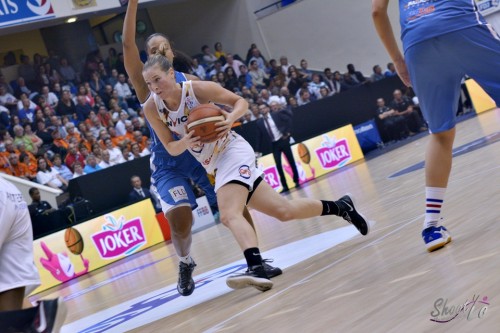 LFB_2015-2016_Kim MESTDAGH (Charleville-Mézières) 2 vs. Basket Landes_Laury MAHE