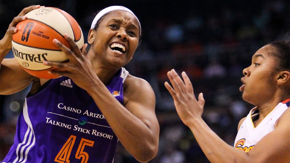 Italie : Noelle QUINN signe à Naples