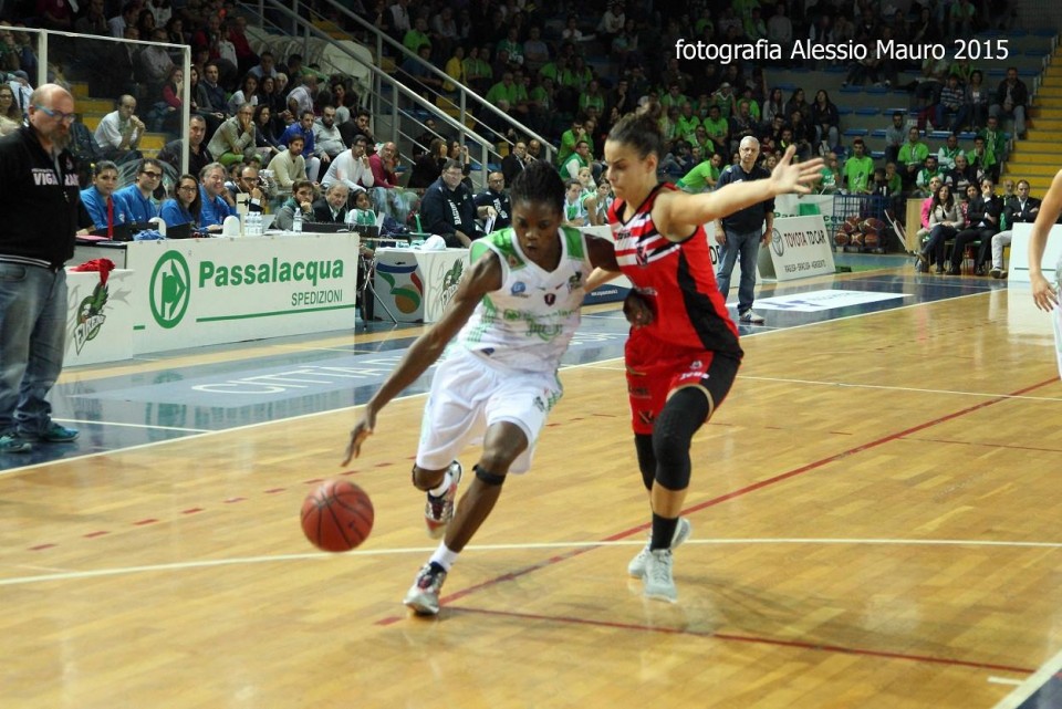 Italie : Monique NGO NDJOCK jouera bien à Schio jusqu’à la fin de la saison