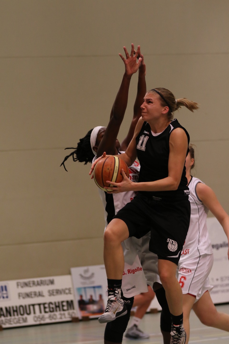 Belgique : Waregem cartonne à Namur, Ste Catherine-Wavre laisse Willebroek à quai