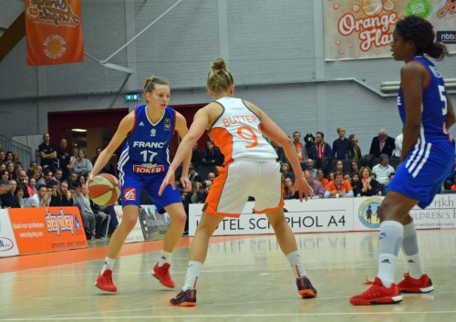 Marine JOHANNES page Facebook de l'équipe de France féminine de basketball