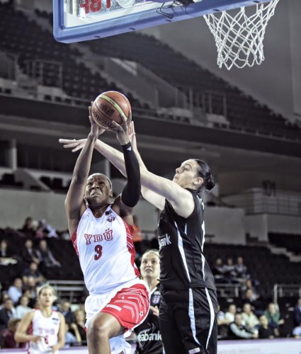 Turquie_2015-2016_Kelsey BONE (U. Yakin Dogu) vs. Besiktas_U. Yakin Dogu