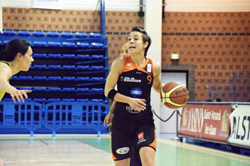 LFB_2015-2016_Céline DUMERC (Bourges) @Hainaut Basket 1_Thibaut LASSER