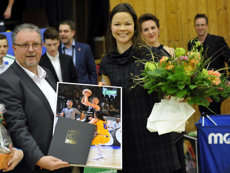 Anne BREITREINER (Allemagne) prend sa retraite internationale