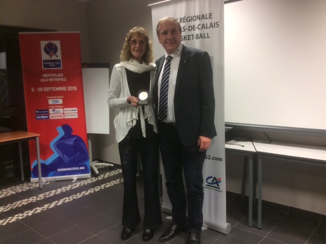 Nicole DE COLO reçoit la Médaille d’Or de la FFBB