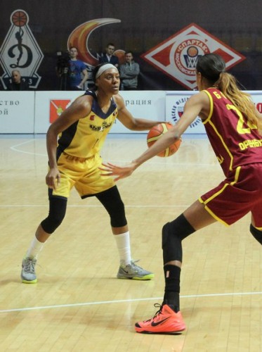 Russie_2015-2016_Britney JONES (Chevakata)_Yulya NAUMOVA