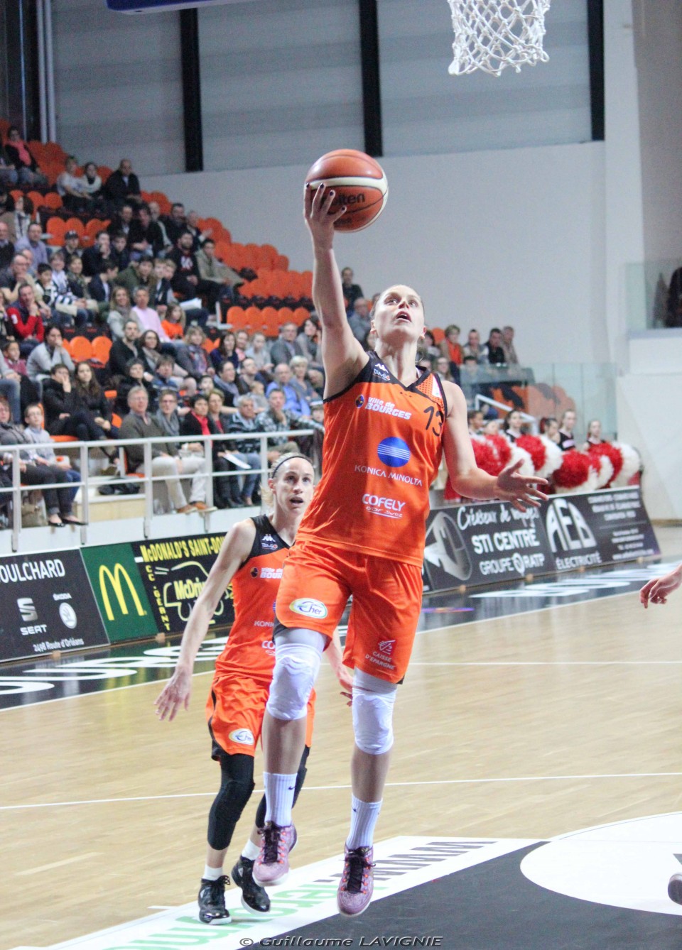 LFB : Bourges cartonne, Charleville étonne