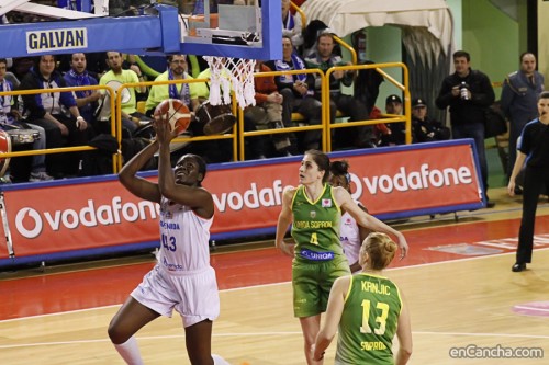 Euroligue_2015-2016_Vanessa GIDDEN (Salamanque) vs. Sopron_Alejandro LOPEZ REDONDO