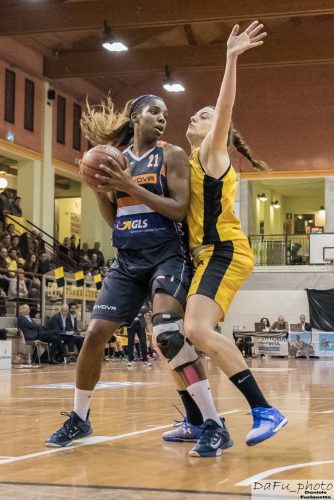 Italie_2015-2016_Reshanda GRAY (Battipaglia)_Dafu photo