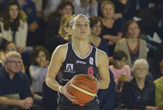LFB : Lidija TURCINOVIC signe à Charleville-Mézières