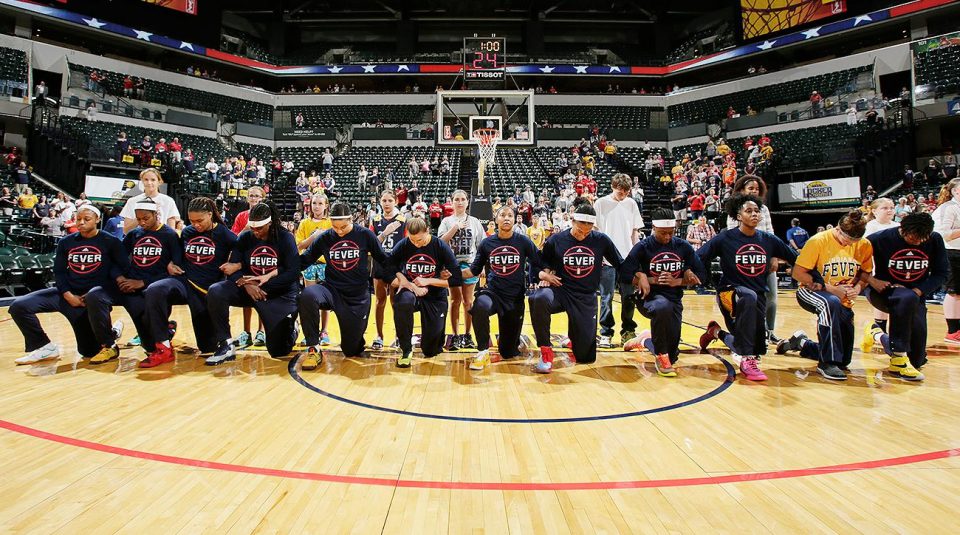 WNBA : Les joueuses d’Indiana à genou pendant l’hymne américain