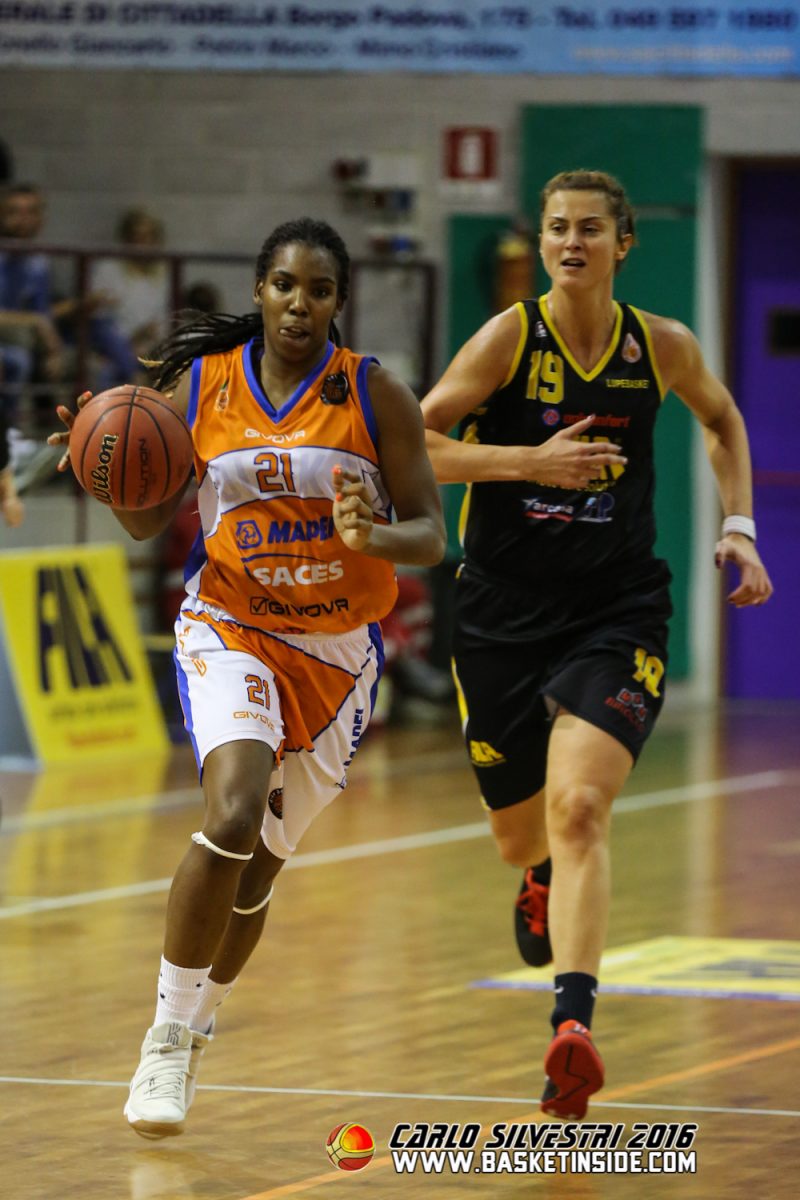 WNBA : Reshanda GRAY signe à Los Angeles, qui devra se passer de 2 joueuses, Essence CARSON renforce Washington