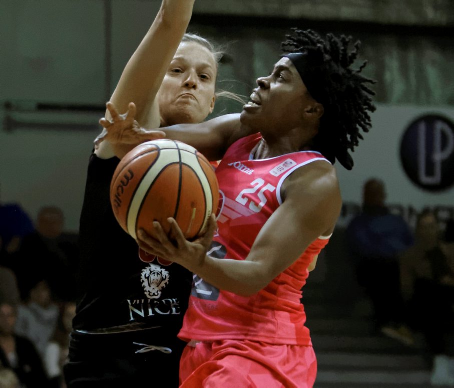 Ligue 2 : Leah METCALF signe à Chartres, 3 joueuses sur le départ