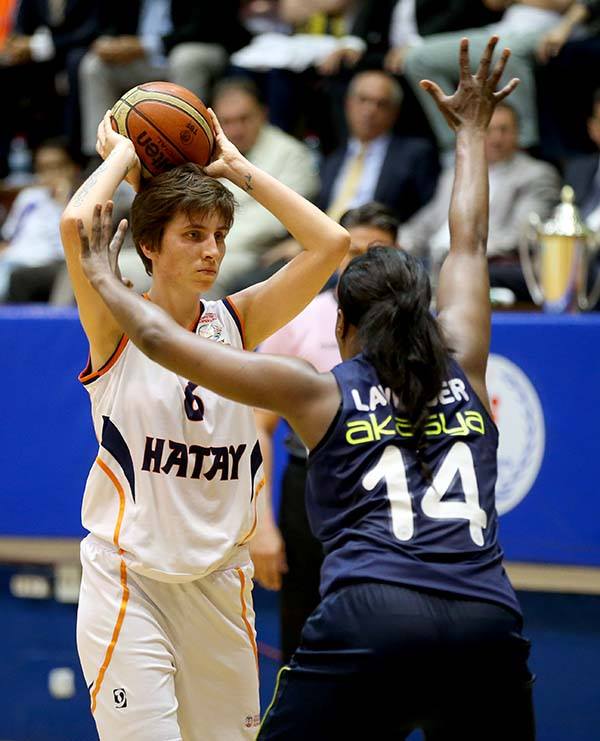 Turquie : Fenerbahçe se redresse, Hatay s’offre l’Université d’Istanbul