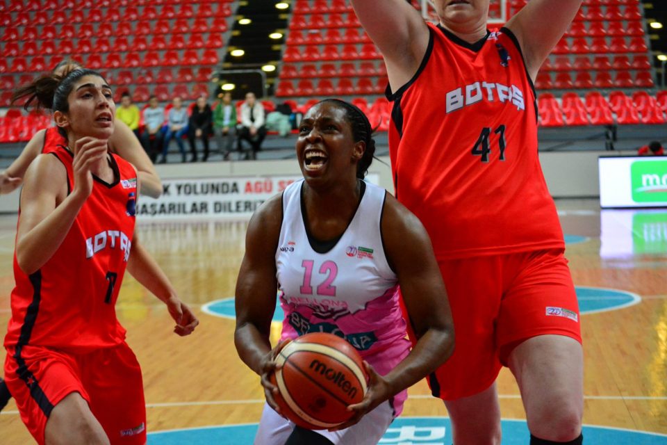 Coupe de Turquie : L’Université Abdullah Gül sort Fenerbahçe au buzzer et retrouvera l’Université Yakin Dogu en finale