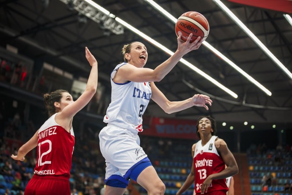 L’Italienne Laura MACCHI prend sa retraite internationale