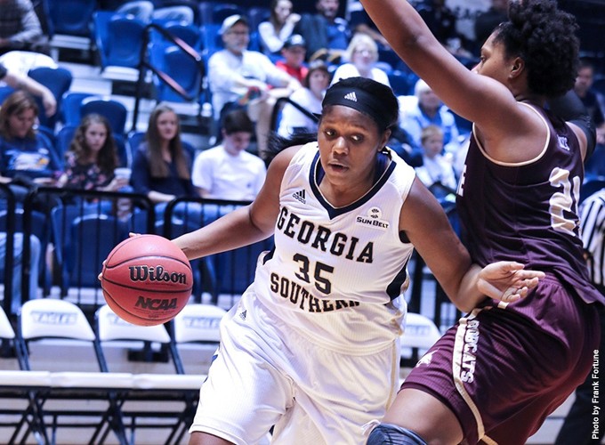 Ligue 2 : Reims se sépare de l’Américaine Patrice BUTLER