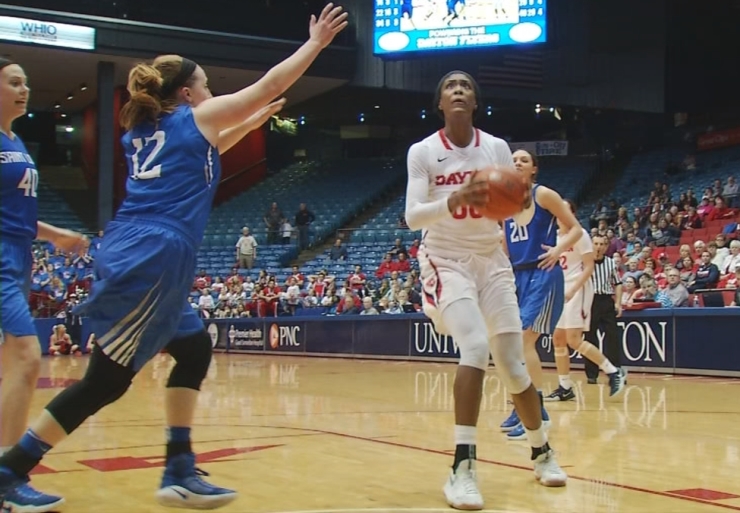 Russie : Saicha GRANT-ALLEN signe à Enisey