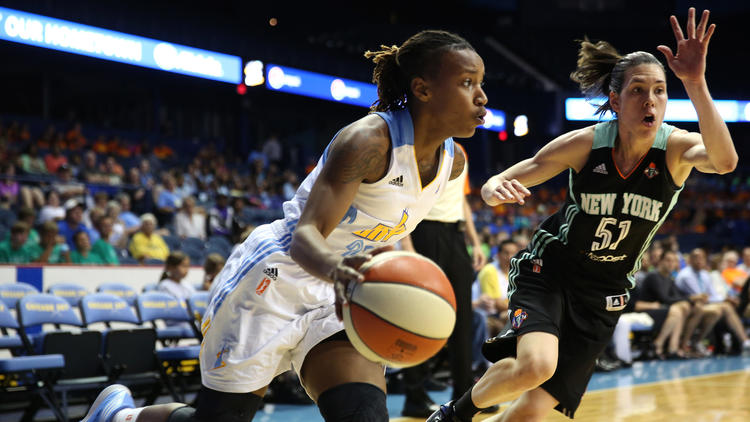 Jamierra FAULKNER gravement blessée au genou