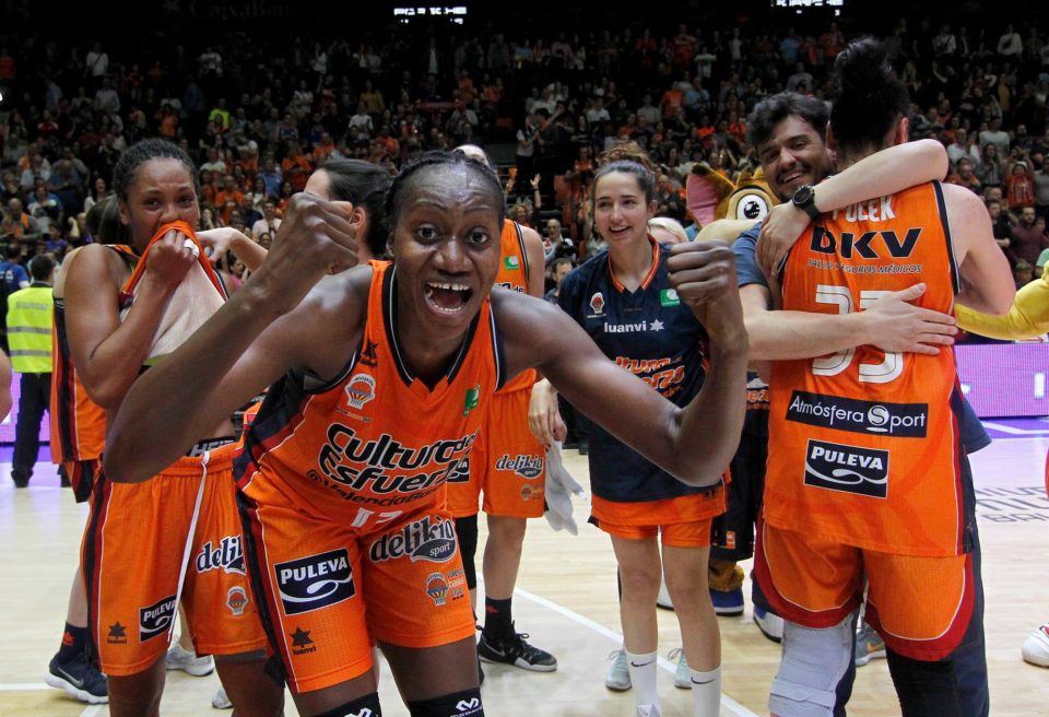 Espagne : Irati ETXARRI signe à Cadi La Seu, Meiya TIRERA prolonge à Valence