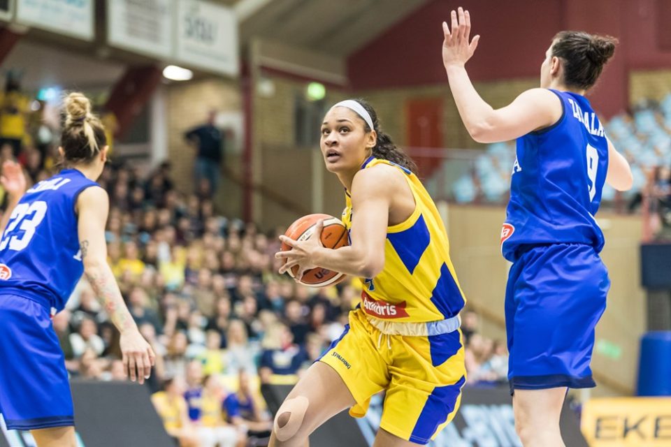 LFB : Nathalie FONTAINE signe à Tarbes