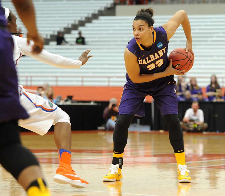 Espagne : Valence recrute Tinara MOORE, Umi DIALLO reste à Araski