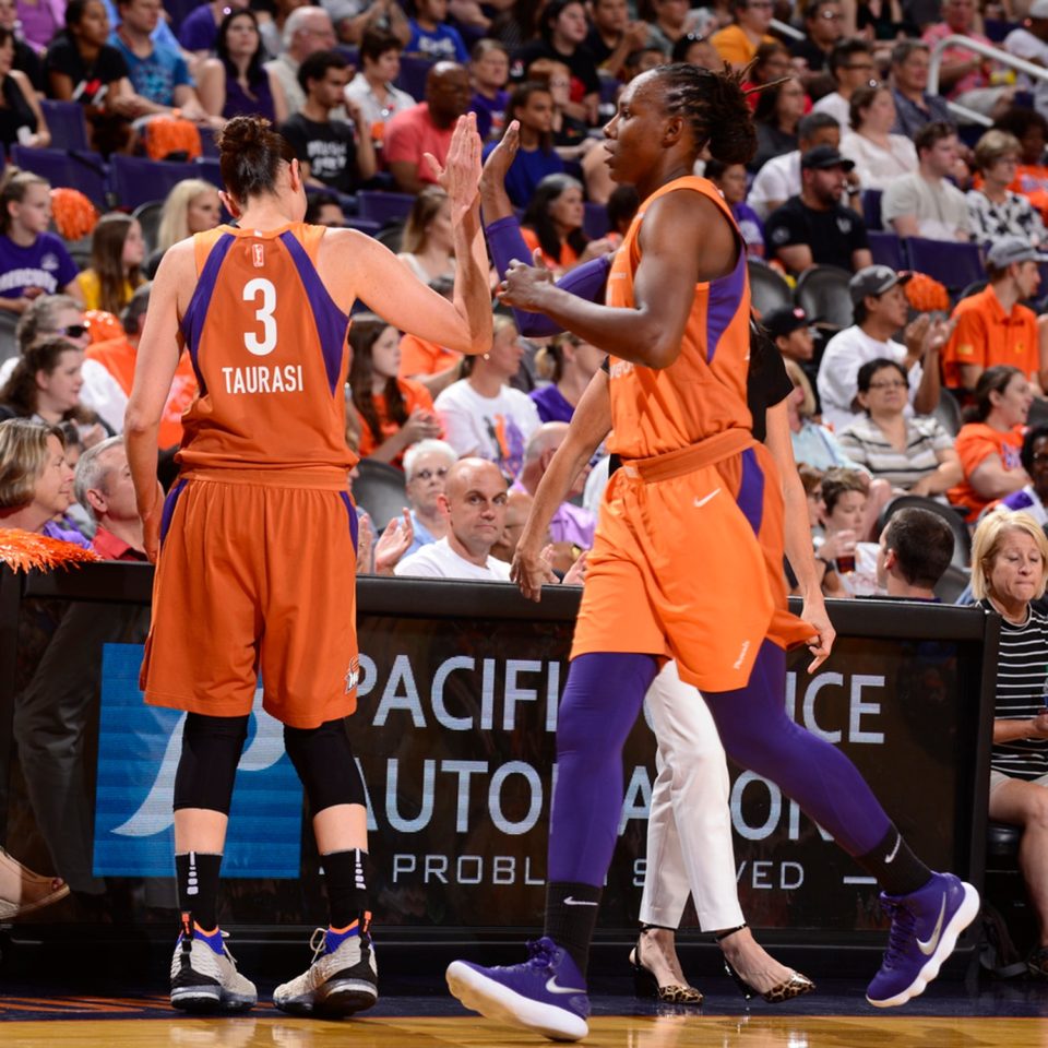 WNBA : Fin de saison pour Sancho LYTTLE (Phoenix)